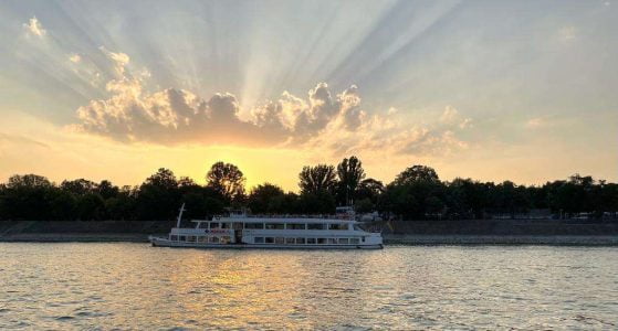 M/S Merian in front of Margaret Island at sunset