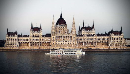 M/S Merian in front of the Hungarian Parliament